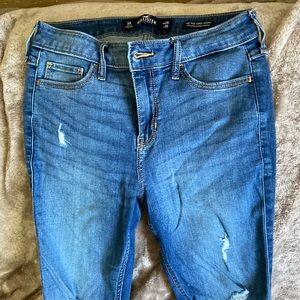 blue mid rise skinny jeans🩵